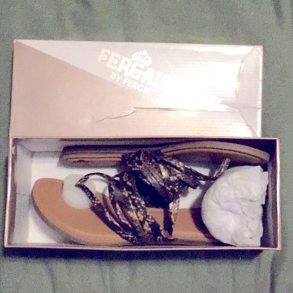 HP*Fergalicious! Fergie Snake skin print sandals🐍 - Picture 4 of 5